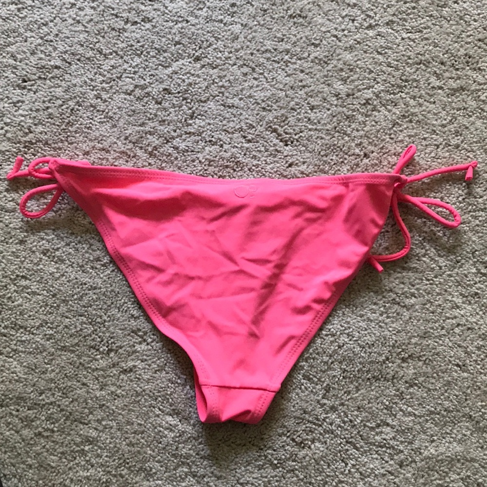 Swim Suit - Picture 4 of 4